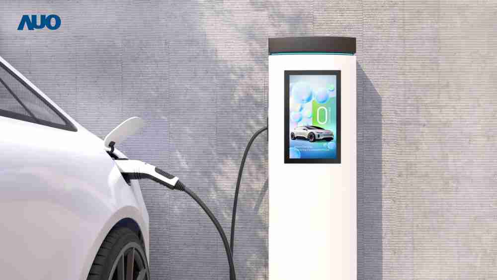 友達〝EVSE車用充電樁解決方案〞專為電動汽車充電樁設計，，具有高亮度、、克服戶外艱難環境的耐溫、、耐紫外線等特性，，並搭載散熱性及擴充性強的高效能工業電腦，，可實現人機互動訴求，，，，如資訊顯示、、支付等應用